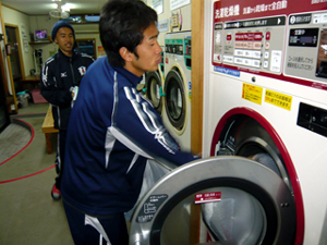 20090255393