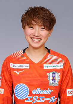 上村 彩華